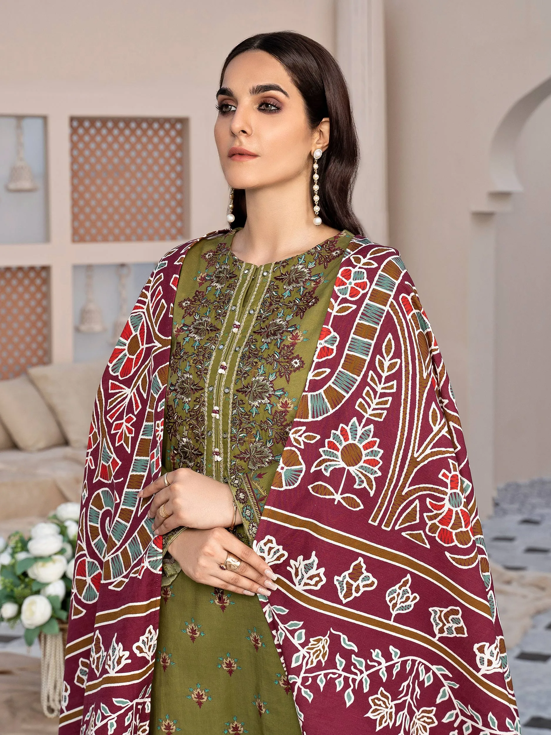 2 Piece Embroidered Winter Cotton Suit (Unstitched)