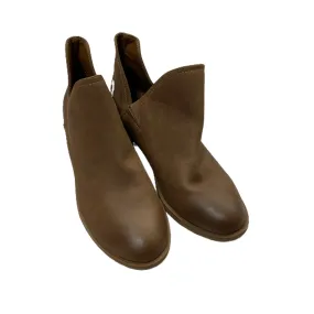 Boots Ankle Flats By Universal Thread In Brown, Size: 7.5