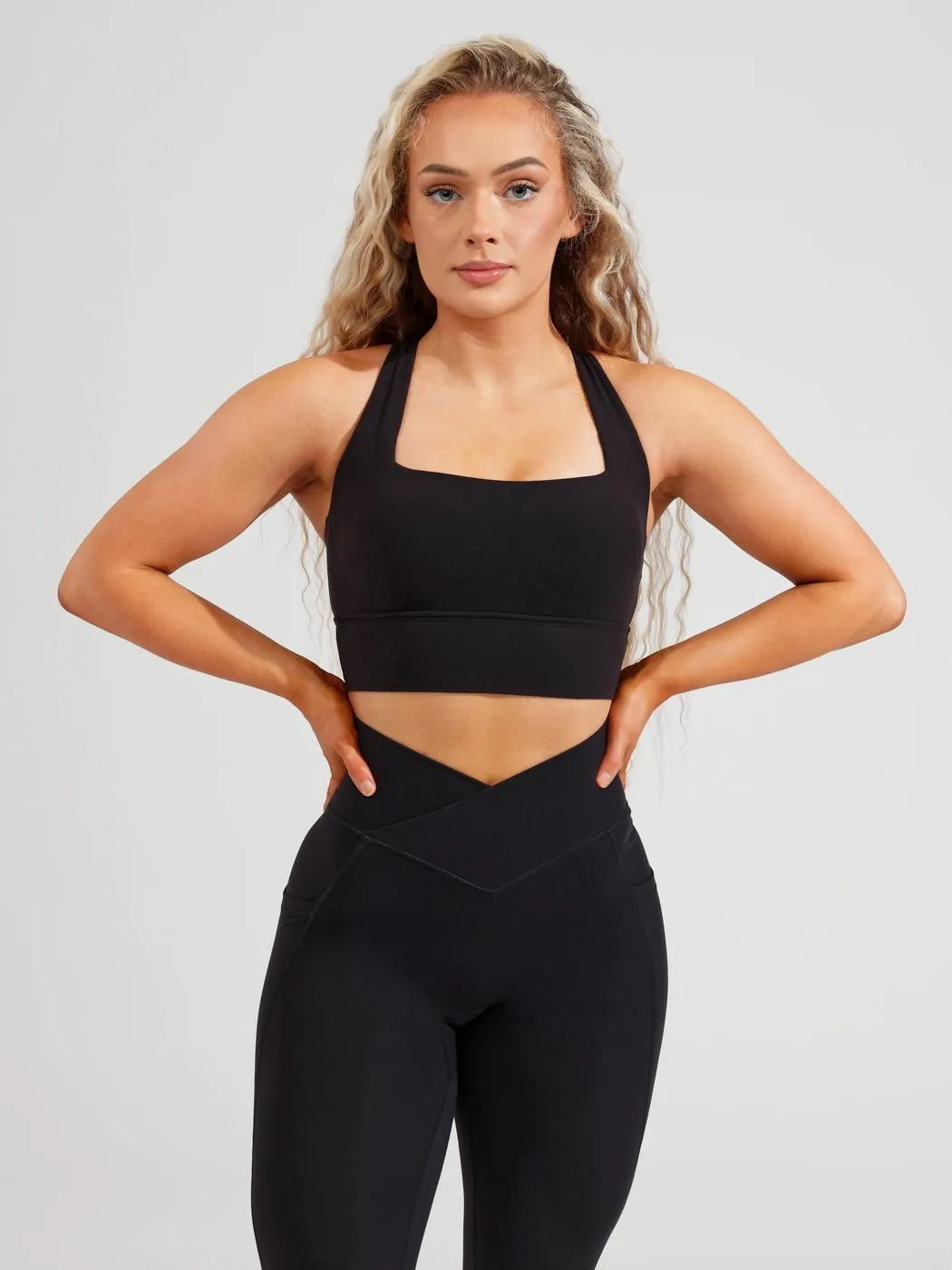 Revolution Sports Bra - Onyx Black