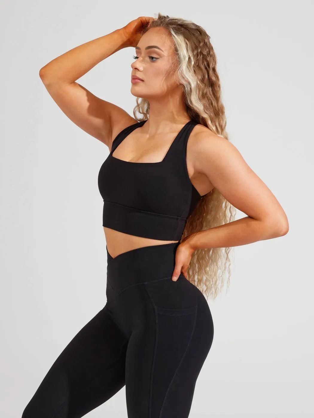 Revolution Sports Bra - Onyx Black